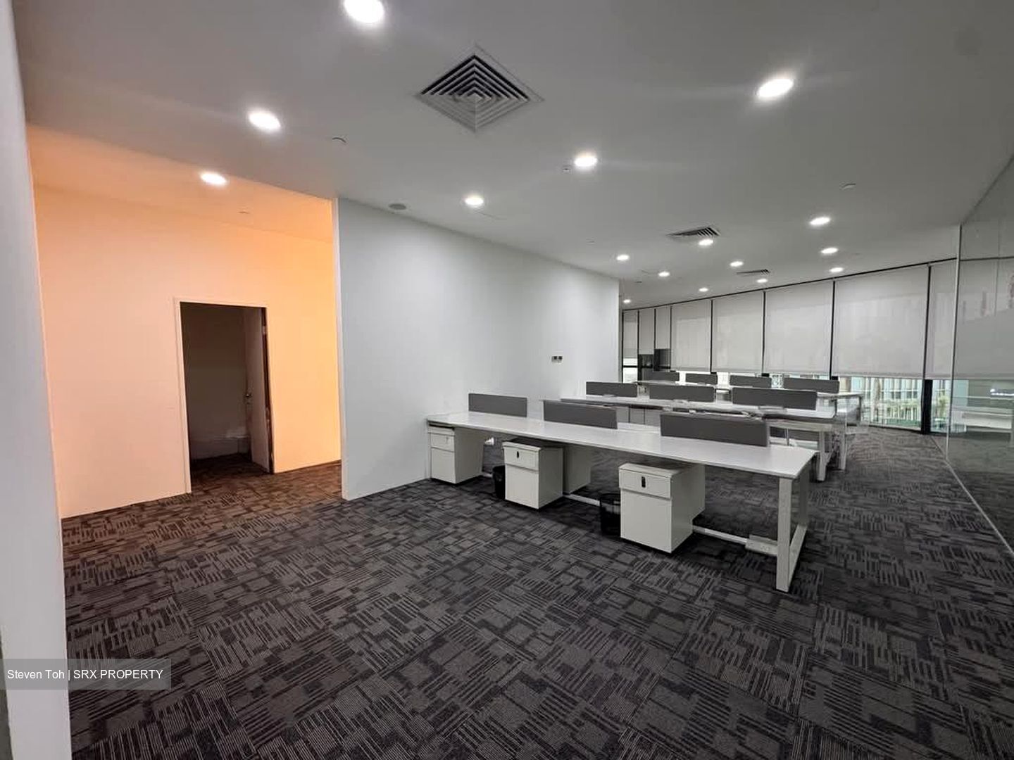 Woods Square (D25), Office #584858001